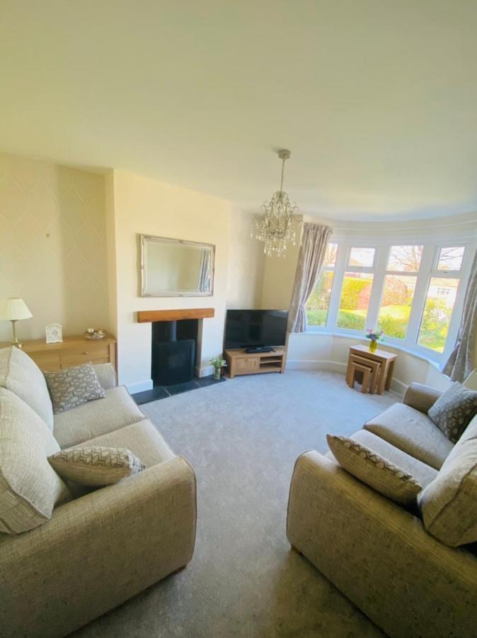 Вилла Acacia Breezes - Delightful Scarborough Semi Экстерьер фото