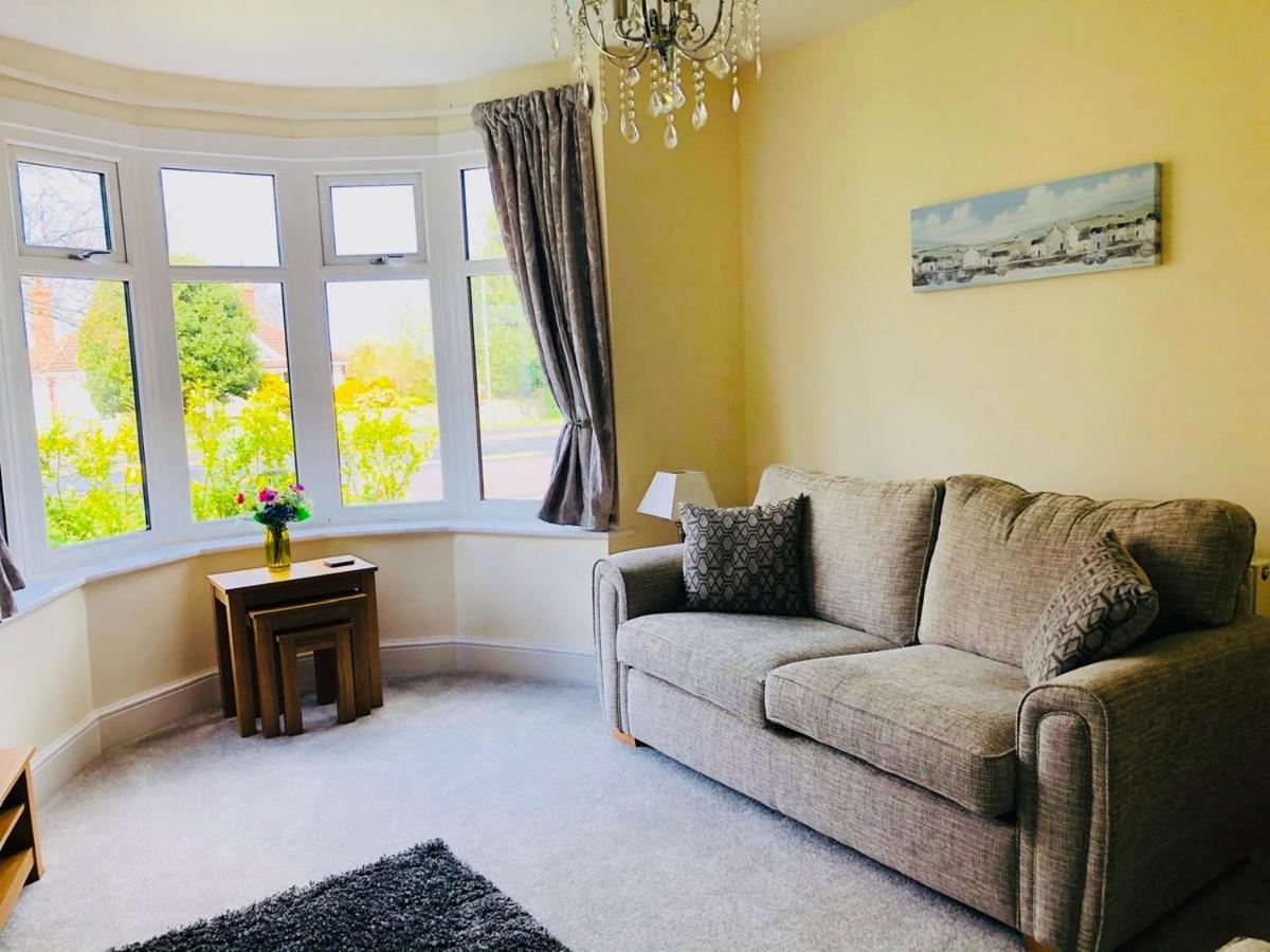 Вилла Acacia Breezes - Delightful Scarborough Semi Экстерьер фото